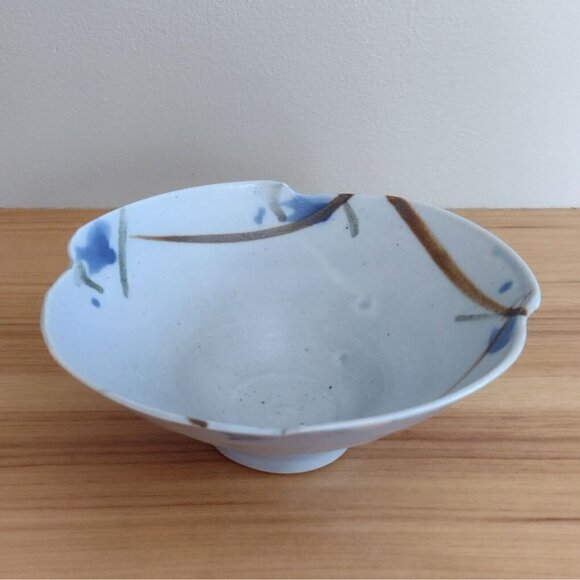 Vintage Signed Allen Studio Pottery Blue Floral Bowl Footed Trinket Cottage - Picture 1 of 8
